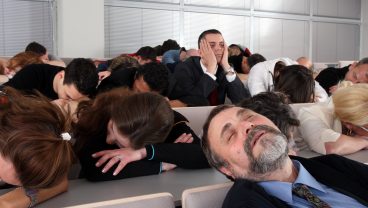 ダメな会議、身近にありませんか？　Photo : TadejZupancic / Getty Images